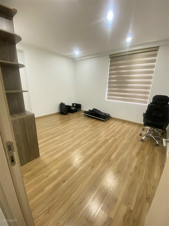 Chính chủ cho thuê căn 3pn  diện tích 100m2, giá thuê chỉ 16 triệu/th full đồ, ở luôn, có slot xe