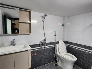 Bán căn hộ tt tầng 1kinh doanh 2 mặt tiền 2 vỉa hè rộng ô tô chạy vòng quanh dt 70m giá 7,39 tỷ
