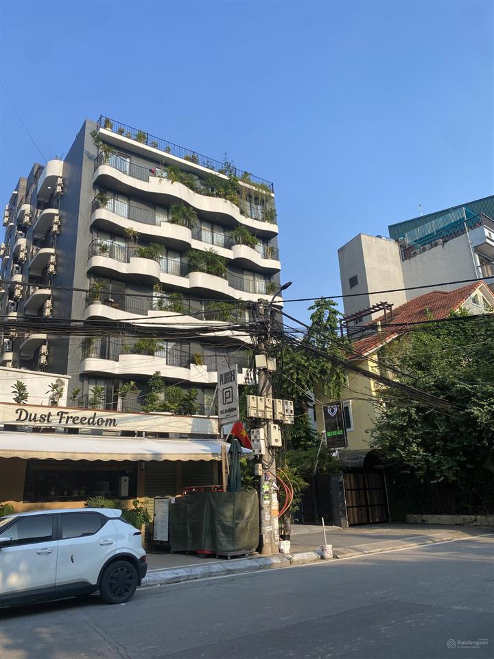 Toà apartment quảng bá vỉa hè view hồ tây 2 mặt tiền ô tô tránh dừng đỗ ngày đêm dt 140m giá 100tỷ