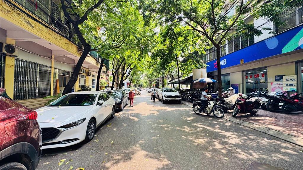 Chính chủ bán căn hộ duplex vĩnh phúc vỉa hè 4m lô góc ô tô tránh kinh doanh dt 108m2 giá 12,5 tỷ