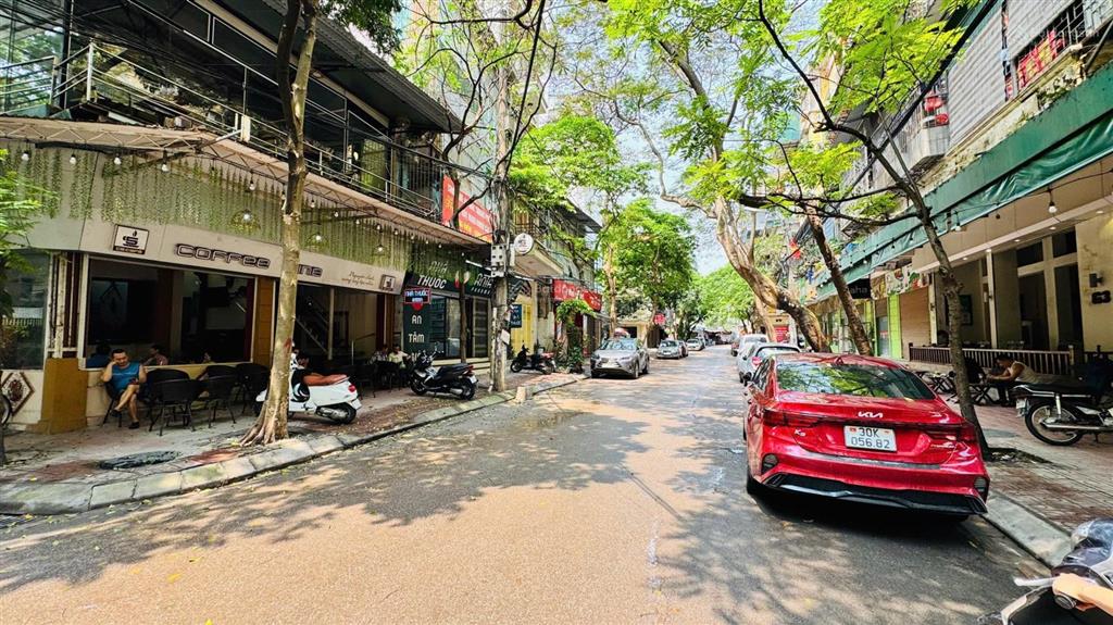 Chính chủ bán căn hộ duplex vĩnh phúc vỉa hè 4m lô góc ô tô tránh kinh doanh dt 108m2 giá 12,5 tỷ