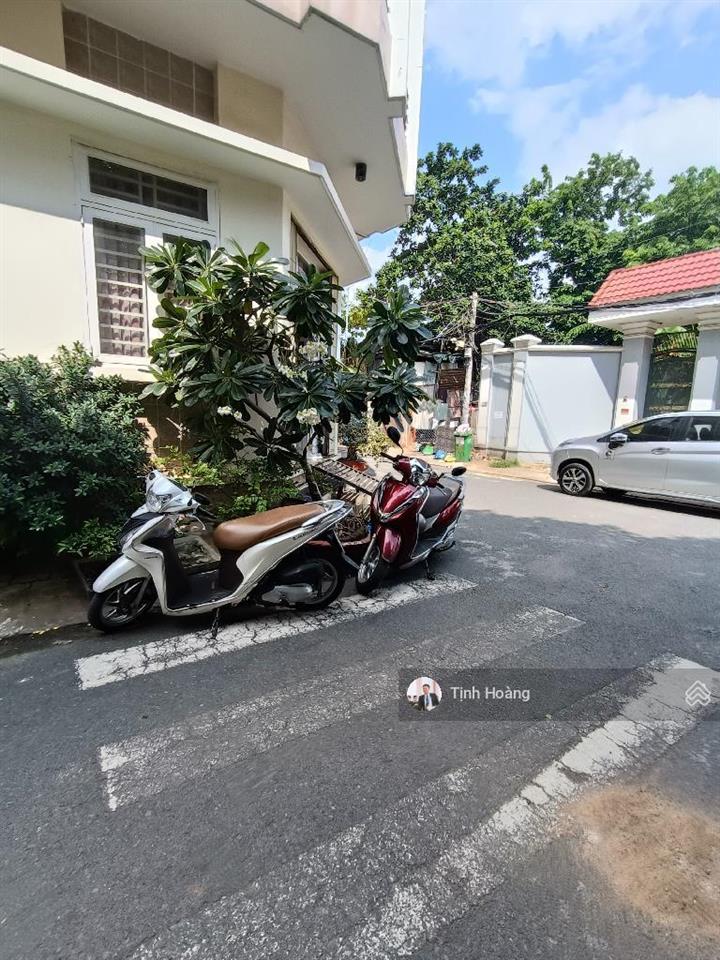 Lô nhì  xây mới nhà sân vườn 120m2 hiếm phường bình thuận, quận 7  nhỉnh 6 tỷ