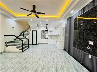 Bán nhà ngãi cầu an khánh 35m2 4 tầng tại an khánh, ô tô đỗ cổng giá 4,2 tỷ