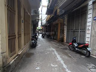 Bán nhà lô góc ngọc khánh ô tô đỗ cửa kinh doanh tốt diện tích 18m2 (từ tầng 2 đua ra 25m2)