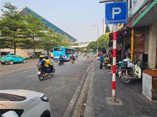 Mặt phố cầu giấy hàng hiếm giá tốt tặng gpxd 4 tầng 1 tum sổ đỏ chính chủ trung tâm