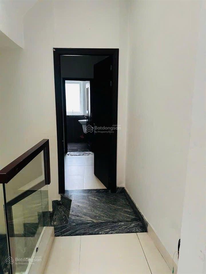 Nhà bán, dt 56 m2, giá 5,2 tỷ, đường lê văn chí, linh trung ,thủ đức