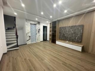 Nhà mới 7 tầng thang máy  ô tô vào nhà ngõ thông rộng  gần khu đô thị ciputra  sổ nở hậu đẹp