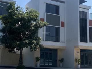 Bán căn góc mặt tiền đường bình chuẩn 69, 79.3m2 giá 4tỷ200 triệu. thích hợp cho kinh doanh
