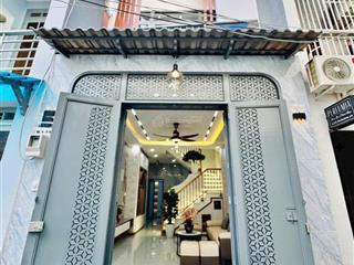 Chú hai bán nhà 49m2 đường trần thị hè, q12 xây 3 tầng giá 2tỷ200. gần chợ hiệp thành.hẻm 4m.sổ sẵn
