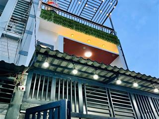 Sang úc định cư! bán nhà 57m2 đường trần não,q2 giá 3tỷ250. gần cầu sài gòn. hẻm 8m. sẵn sổ