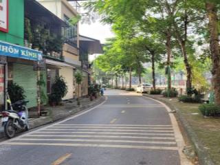 Bán đất mặt bờ sông sét  vỉa hè ô tô tránh  kinh doanh sầm uất.