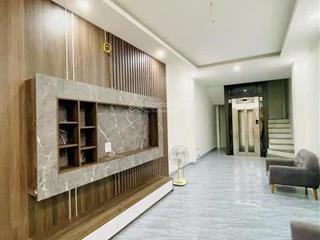 Bán nhà mới 5 tầng thang máy xịn. 39m 5 tầng giá chỉ nhỉnh 8 tỷ. cách ô tô vài bước chân.
