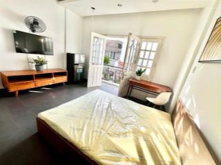 Studio ban công tràn ngập ánh sáng trên đường xvnt quận 1, gần cầu thị nghè, ngã tư hàng xanh