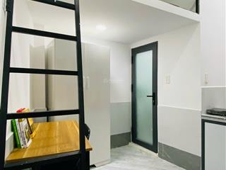 Chính chủ cho thuê phòng duplex, full nội thất có cửa sổ trời đường phan xích long trung tâm pn