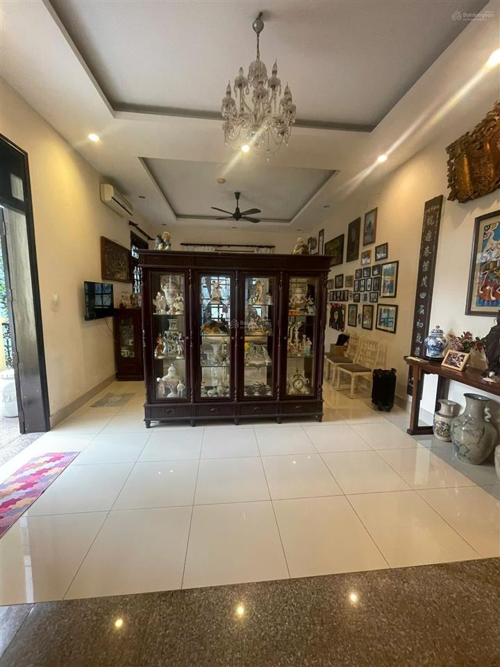 Bán nhà vị trí vàng mặt tiền ngô gia tự p.9 q10 dt 12x22m xây dựng hầm 8 lầu hđt 500tr/th 99 tỷ