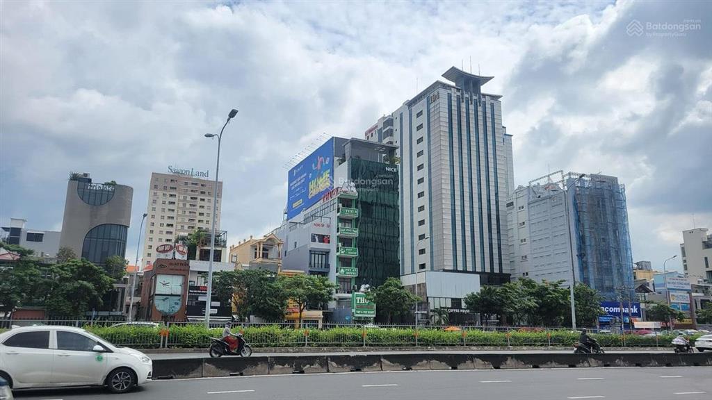 Bán khuôn đất vàng giáp ba son q1 mặt tiền nguyễn hữu cảnh  dt 13.5x30m xây 2h 10 lầu giá 129 tỷ