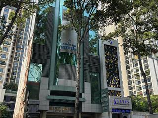 Bán tòa khách sạn vip nhất mặt tiền đường 3 tháng 2 p.12 q10dt 14x32m 9 lầu 50 phòng giá 300 tỷ