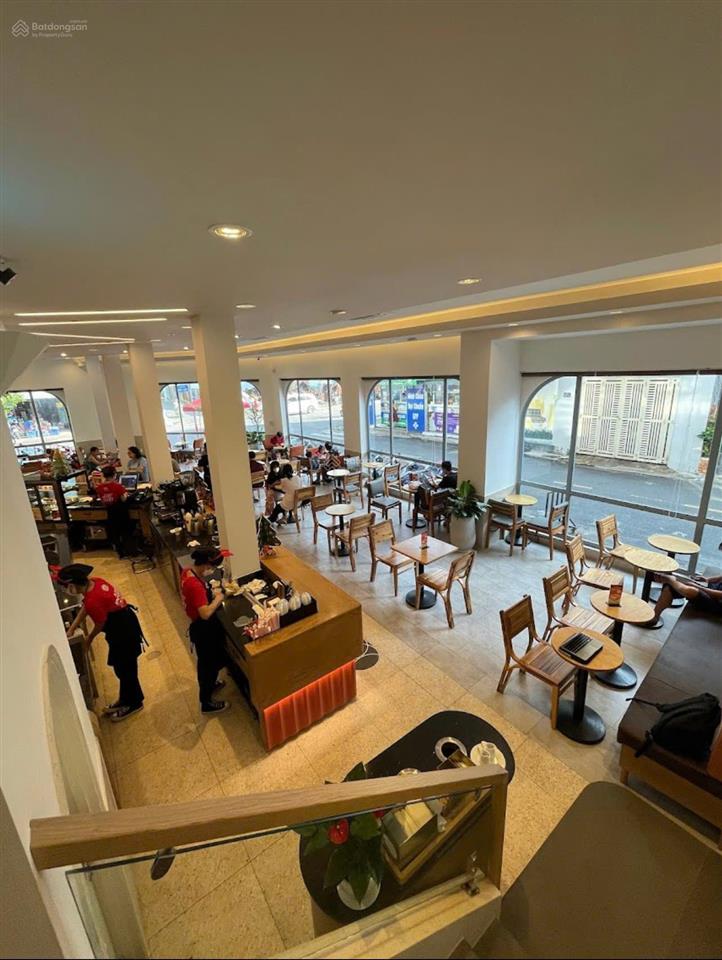 Chính chủ bán gấp nhà góc 2 mt độc lập p. tân thành, tân phú  dt 10x18m 3 lầu hđt 90tr/th  36 tỷ