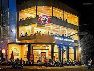 Chính chủ bán gấp nhà góc 2 mt độc lập p. tân thành, tân phú  dt 10x18m 3 lầu hđt 90tr/th  36 tỷ