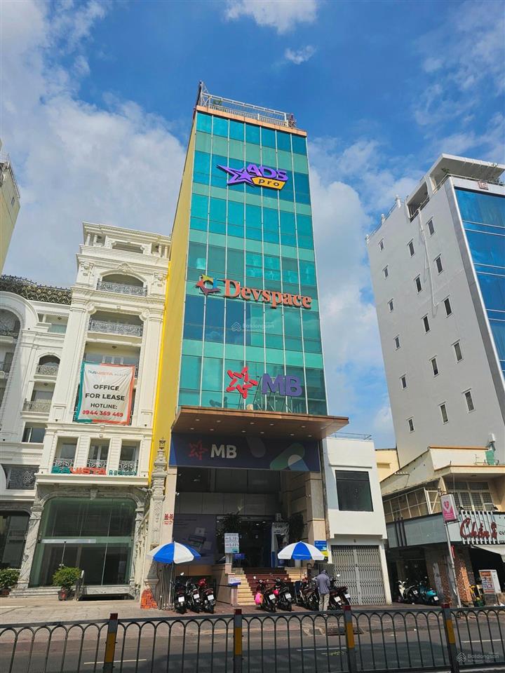 Bán tòa nhà khan hiếm mặt tiền trần nhật duật q1  dt 8x16m hầm 7 lầu hđt 320tr/th giá 75 tỷ