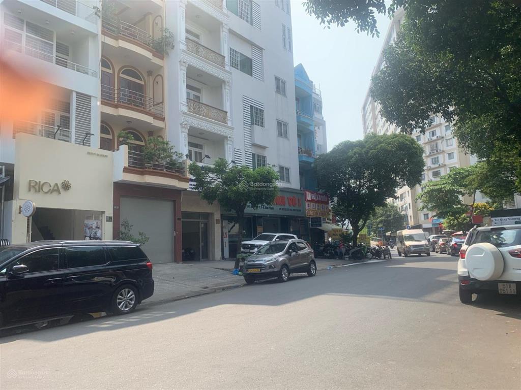 Bán tòa nhà khan hiếm mặt tiền trần nhật duật q1  dt 8x16m hầm 7 lầu hđt 320tr/th giá 75 tỷ