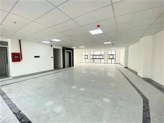 Bán tòa nhà siêu vị trí mặt tiền nam kỳ khởi nghĩa q1 dt 10x36m hầm 7 lầu hđt 500tr/th giá 240 tỷ