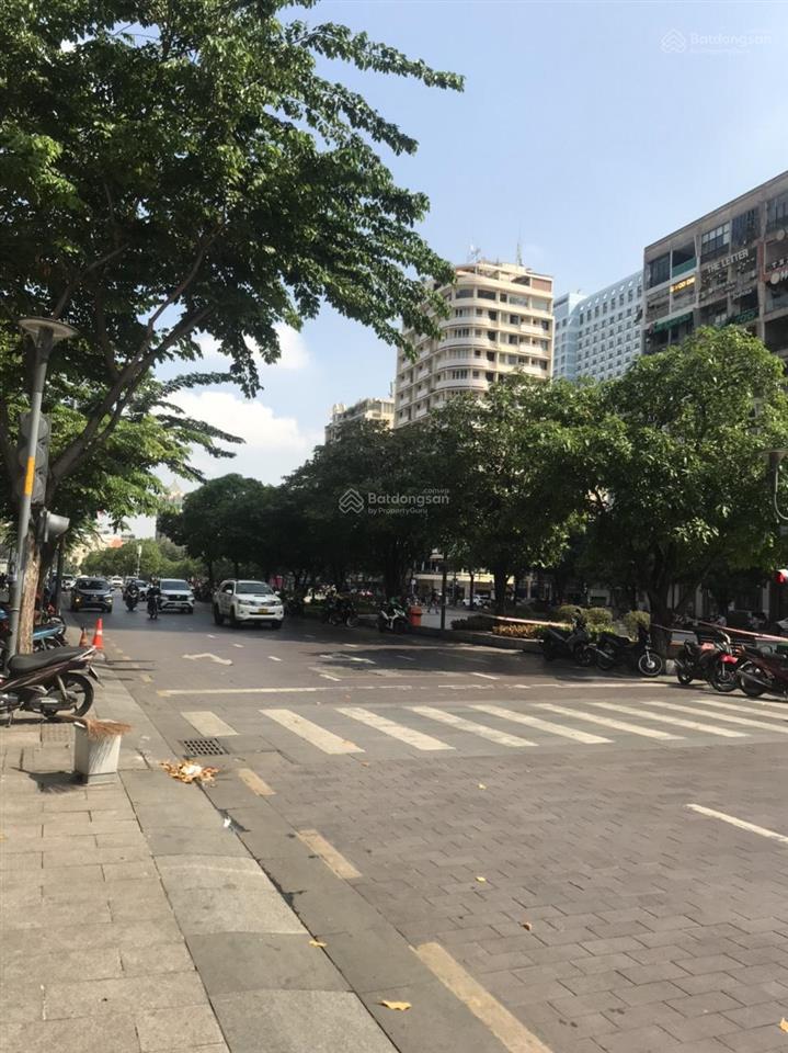 Bán khuôn đất vàng xây hầm 8 lầu mặt tiền đề thám  cô bắc q1  dt 10x22m hđt 240tr/th giá 105 tỷ