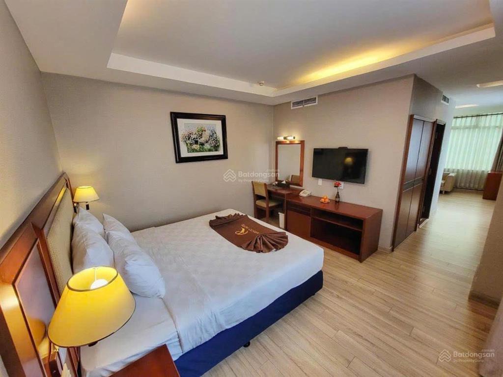 Bán nhà vị trí vàng mặt tiền calmette p.nguyễn thái bình q1 dt 8.2x19m 5 lầu hđt 250tr/th  100tỷ