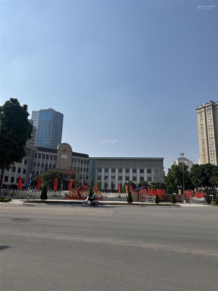 Bán mảnh đất đẹp nhất khu vườn đào dt 286m2mt 13.5mgần lotte phố lạc long quântây hồ. giá140 tỷ