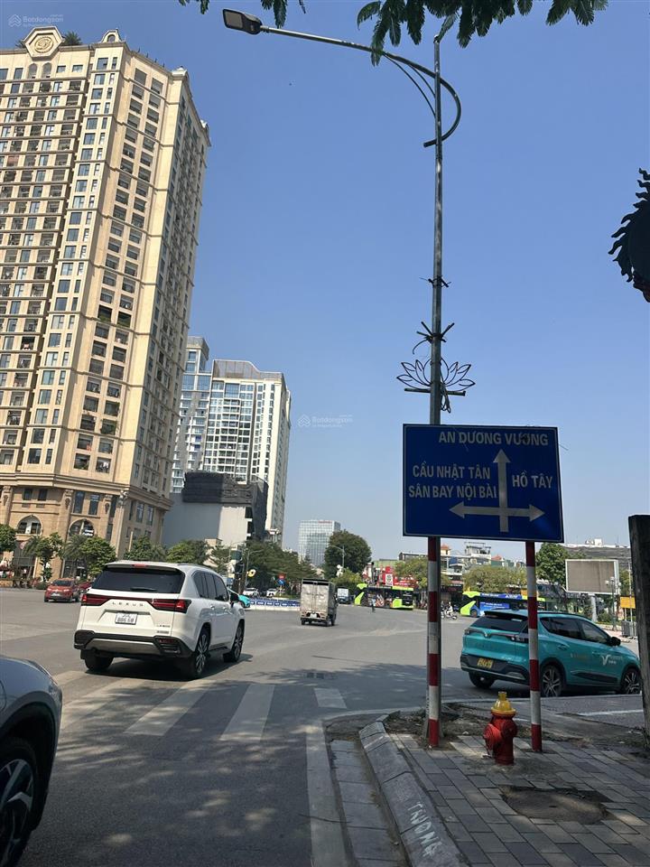 Bán mảnh đất đẹp nhất khu vườn đào dt 286m2mt 13.5mgần lotte phố lạc long quântây hồ. giá140 tỷ