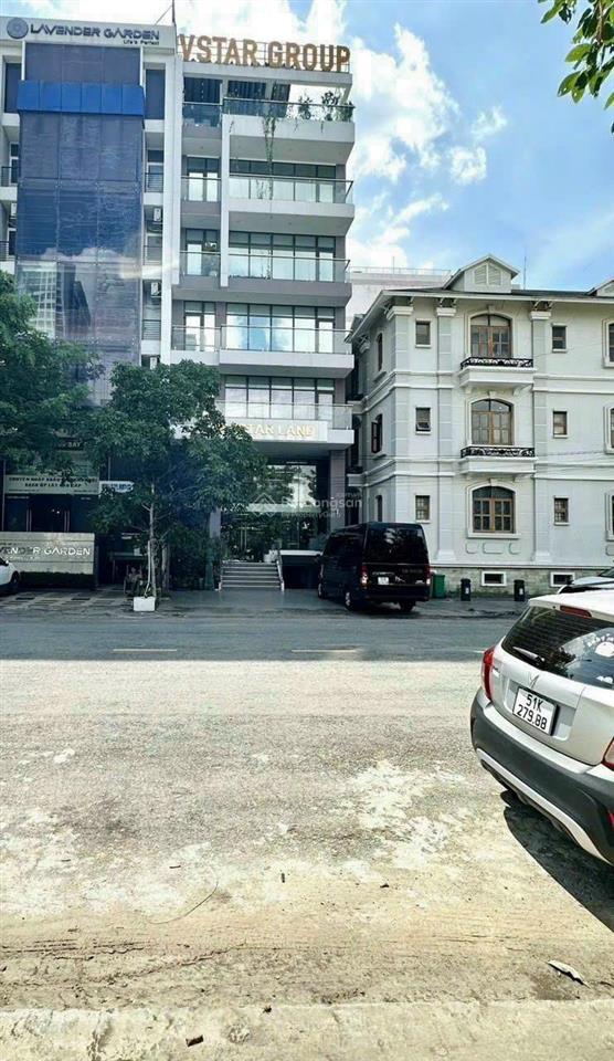 Bán nhà mặt tiền bạch đằng, q.bình thạnh  diên tích 8m x 25m  1 hầm 7 tầng  giá 50 tỷ