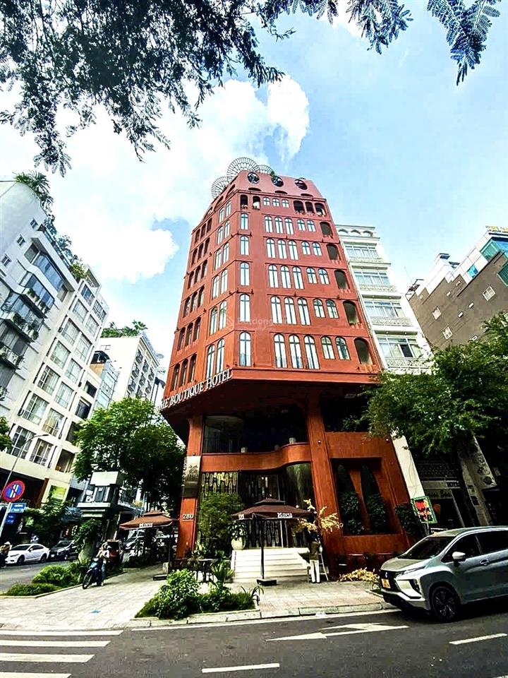 Bán nhà mặt tiền calmette, quận 1. diện tích 8,25m x 17m. xây dựng 7 tầng. giá bán 60 tỷ