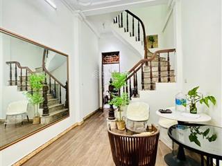 Bán nhà nghĩa dũng ba đình  dt 50 m 4 tầng nhỉnh 9 tỷ ô tô đỗ cửa kinh doanh vị trí siêu đẹp