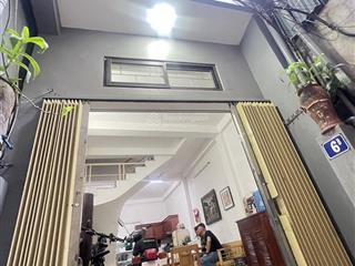 Bán nhà hoàng hoa thám dt 38 m 3 tầng mặt tiền 3.8 m giá 2.85 tỷ gần phố sổ vuông đẹp full tiện ich