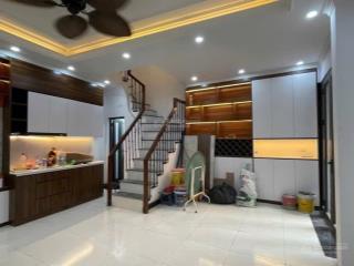 Bán nhà thuỵ khuê tây hồ dt 40m 4 tầng giá chỉ 9,8tỳ full nội thất mặt ngõ kinh doanh đỉnh