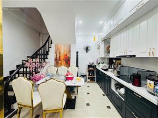 Bán nhà đội cấn ba đình 5 tầng 4ngủ ngõ oto thông thoáng gần phố vị trí siêu đẹp hiếm có nhà thứ 2