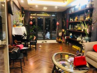 Bán nhà mặt phố bưởi  ba đình  5 tầng  18 tỷ kinh doanh  vỉa hè đá bóng