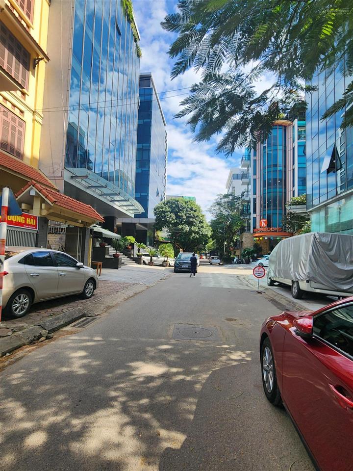 Chính chủ bán đất đg đức diễn  150m2 mt/8m 39,5tỷ  30m ra phố ô tô tránh ,vỉa hè xây buiding