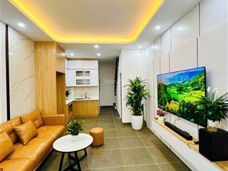 Siêu phẩm phạm văn đồng  6tâng thang máy full nội thất 40m ra phố nhà mới ở ngay 11,6tỷ