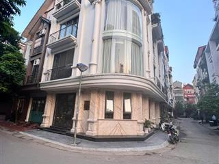 Bán nhà 5t lô góc nguyễn khuyến 96m2, 30 tỷ.  0936 687 ***.