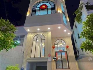 Bán tòa nhà hàm 6 tầng trục đường hai bà trưng q3 6x20m. hđ thuê 150 triệu  chốt 55 tỷ