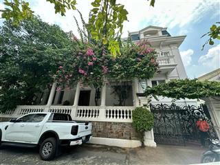 Biệt thự công viên hà đô  đường trương văn bang, quận 2  15x18m hầm trệt 2 lầu. 53 tỷ