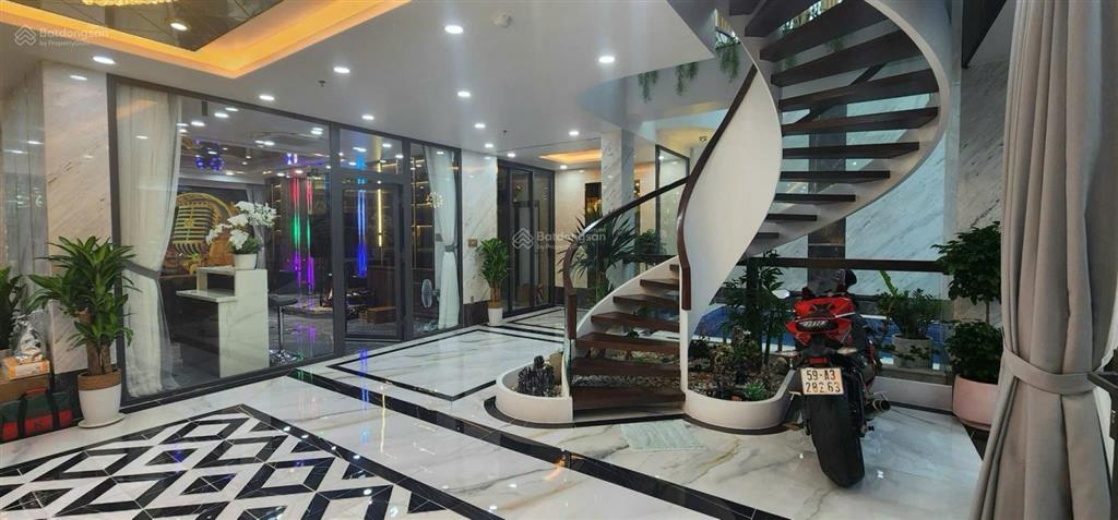Tòa nhà vp + chdv huỳnh văn chính, quận tân phú, 10m x 39m, hầm + 7 tầng. hđt 450tr/th, giá 80 tỷ