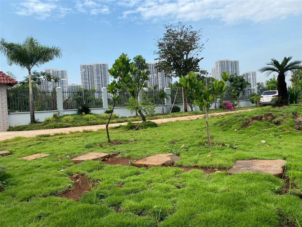 Bán đất xây biệt thự đối diện vinhomes quận 9. dtcn 800m2, ngay view sông nước, giá chỉ 32 tỷ tl!