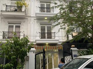 Cg. nhà đẹp tô ngọc vân
 khu đồng bộ, đường 12m
 dt 4x17m. 3 lầu , sân để ô tô thoải mái. 4pn 5