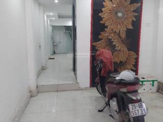 Bán nhà  lạc long quân  gần hồ tây  kinh doanh  thang máy  ô tô qua nhà