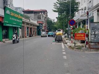 Bán nhà  mặt phố  thuỵ khuê  kinh doanh  đa dạng  vủa hè rộng