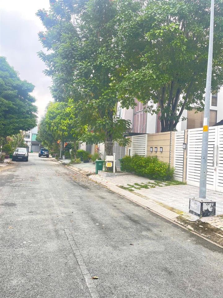 Bán biệt thự khu dân cư phú mỹ,hoàng quốc việt,quận 7 giá 35,5 tỷ