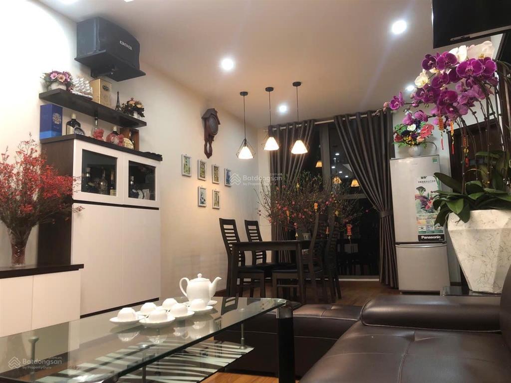 Cho thuê gấp căn hộ 2 ngủ full đồ tại home city trung kính giá chỉ 14 triệu trên tháng 0912 883 ***