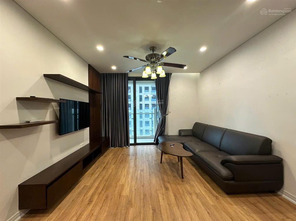 Cho thuê căn hộ đẹp tại hà nội center point  lê văn lương 2 pn full đồ chỉ 15 tr/tháng 0912 883 ***